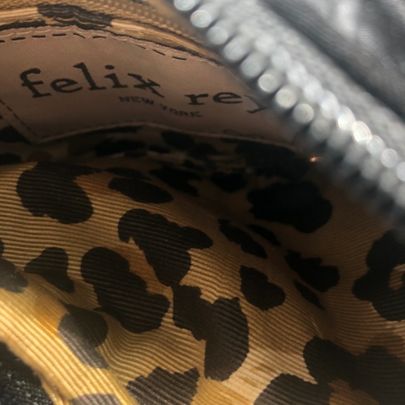 Felix Rey Black Ruffle Hand Bag - Picture 3 of 4